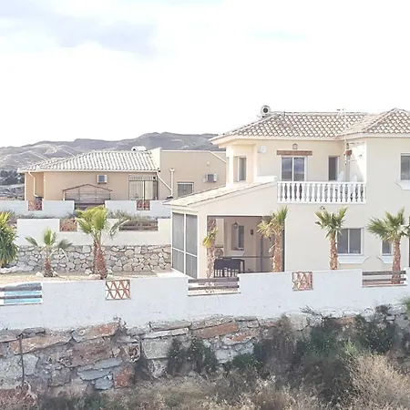 Con Piscina Privada, A 35 Km De Playas, Vistas A La Montana, Wifi Villa *